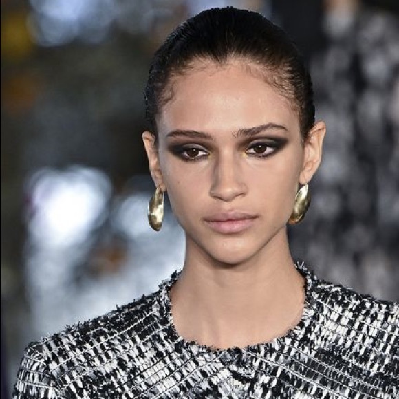 Your Favorite Bold Gold Hoop Earrings - Picture 11 of 11